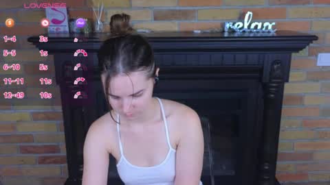 Snapshot of ellie_babyy chatting on July 31, 2026, 11:42 am Ellie online show from July 31, 2026, 11:42 am