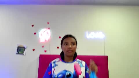 ellie_cute7 online show from April 24, 2026, 7:16 pm