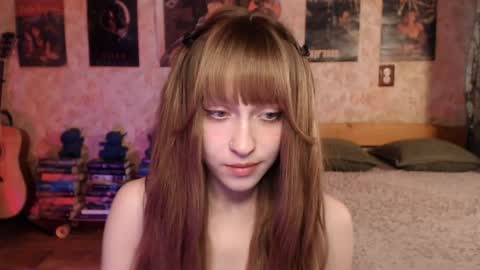Snapshot of ellie_friendly chatting on June 4, 2026, 12:27 am ellie_friendly online show from June 4, 2026, 12:27 am