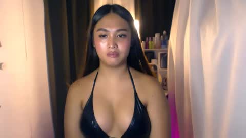 Snapshot of elliecummers chatting on June 26, 2026, 3:55 am ellie online show from June 26, 2026, 3:55 am