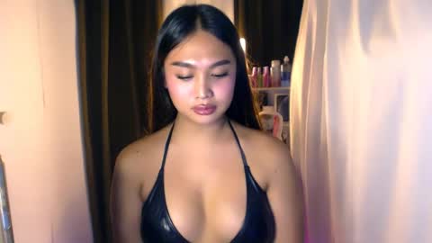 Snapshot of elliecummers chatting on July 23, 2026, 3:10 pm ellie online show from July 23, 2026, 3:10 pm