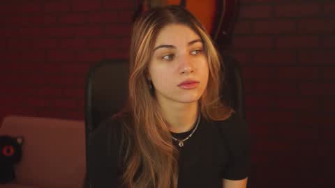 elliecutes online show from February 7, 2025, 8:33 am