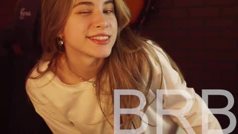 elliecutes online show from March 10, 2025, 2:06 am