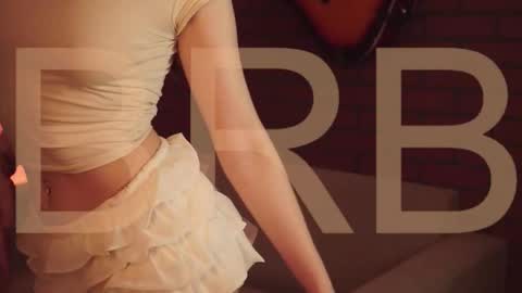 elliecutes online show from October 7, 2025, 5:37 am