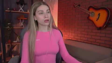 elliecutes online show from April 14, 2026, 7:03 am