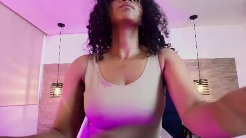 Snapshot of elliee_alves chatting on July 10, 2026, 1:25 pm elliee_alves online show from July 10, 2026, 1:25 pm