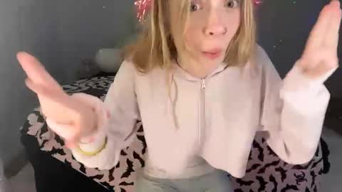 ellie online show from October 27, 2025, 1:20 am