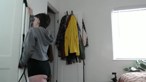 Ellie Rowyn online show from May 4, 2026, 6:37 pm