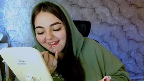 Snapshot of ellies_8 chatting on September 25, 2025, 6:50 am Ellie online show from September 25, 2025, 6:50 am