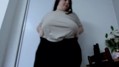 Snapshot of ellies_8 chatting on April 8, 2026, 7:08 am Ellie online show from April 8, 2026, 7:08 am