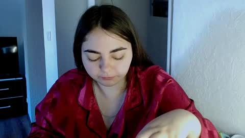 Snapshot of ellies_8 chatting on May 11, 2026, 6:52 am Ellie online show from May 11, 2026, 6:52 am