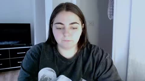 Snapshot of ellies_8 chatting on May 13, 2026, 9:17 am Ellie online show from May 13, 2026, 9:17 am