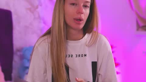 EllinaNuria online show from February 21, 2026, 4:13 am