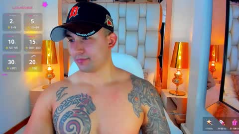 E L L I O T    V E L E Z online show from September 16, 2025, 8:32 pm