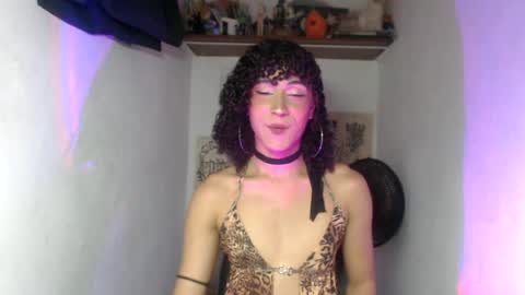 Snapshot of ellis_flowers chatting on July 3, 2026, 12:06 am . online show from July 3, 2026, 12:06 am
