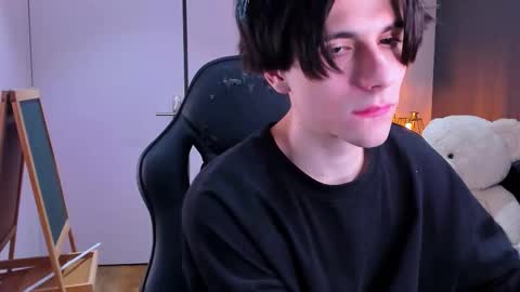 Snapshot of ellis_rin chatting on November 3, 2025, 9:16 pm ellis_rin online show from November 3, 2025, 9:16 pm