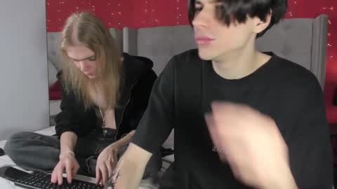 Snapshot of ellis_rin chatting on November 20, 2025, 7:57 pm ellis_rin online show from November 20, 2025, 7:57 pm