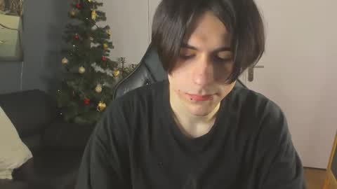 Snapshot of ellis_rin chatting on December 2, 2025, 9:43 pm ellis_rin online show from December 2, 2025, 9:43 pm