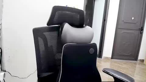 ellsa9x online show from June 5, 2026, 2:51 am