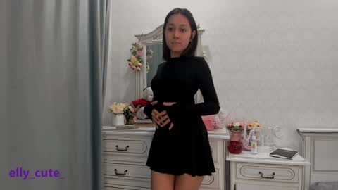 Elly Cute  online show from December 11, 2024, 6:52 pm