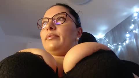 Denise online show from November 7, 2025, 6:19 pm