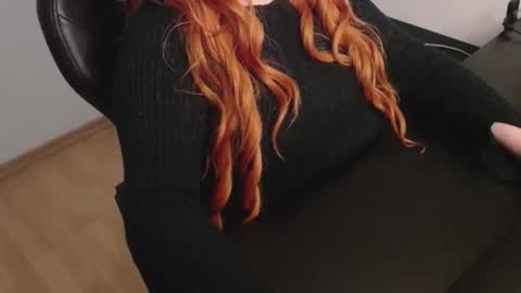 Elly online show from November 27, 2025, 7:16 pm