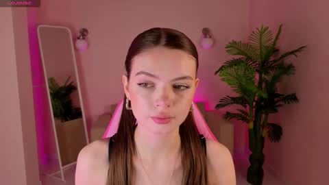 Ellya online show from January 7, 2026, 8:39 am