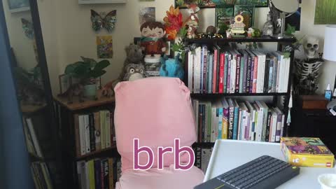 Elly Naomi online show from September 28, 2025, 4:23 pm