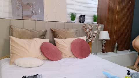 EllyRoss online show from March 3, 2025, 11:33 am