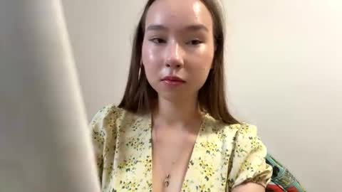 Snapshot of ellystea chatting on July 11, 2026, 6:05 am Elly online show from July 11, 2026, 6:05 am