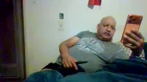 elmario24 online show from October 15, 2025, 8:25 am