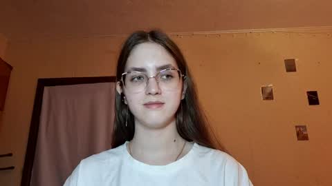 Kate online show from April 16, 2026, 11:33 am