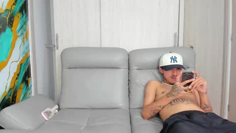 BLUE-MESSI-ARES online show from November 11, 2025, 7:03 pm