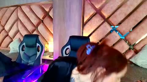 Elodie  online show from April 23, 2026, 12:26 pm