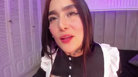 Elodie  online show from September 17, 2025, 1:29 am