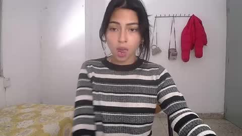 Snapshot of elody_j chatting on June 3, 2026, 8:39 am elody online show from June 3, 2026, 8:39 am