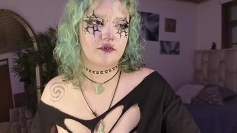 Snapshot of eloisee_ chatting on April 27, 2026, 8:40 pm Eloise . online show from April 27, 2026, 8:40 pm
