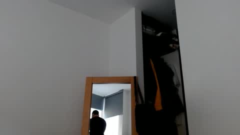 elosocazador online show from March 12, 2025, 5:07 pm