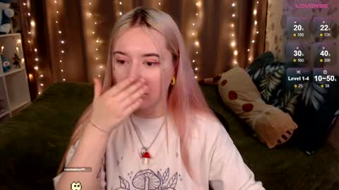 Ela give me a thumbs up if you like it  and this is important for the development of the account online show from January 3, 2025, 8:01 pm