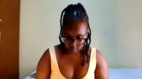 Snapshot of elowen655796 chatting on July 2, 2026, 8:48 pm ELOWENA online show from July 2, 2026, 8:48 pm