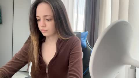 Milana online show from April 19, 2026, 11:09 am