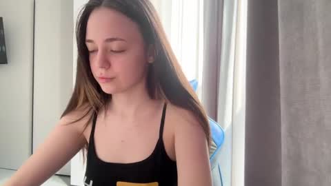 Milana online show from April 29, 2026, 9:02 am