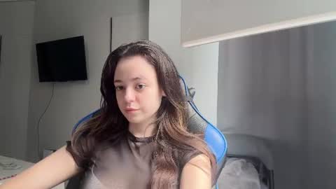 Snapshot of elowynx chatting on July 14, 2026, 9:03 am Milana online show from July 14, 2026, 9:03 am