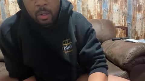 Els9 online show from November 29, 2025, 4:37 am