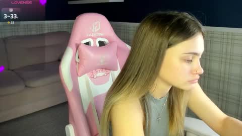 elsa_carterr online show from October 17, 2025, 8:39 am