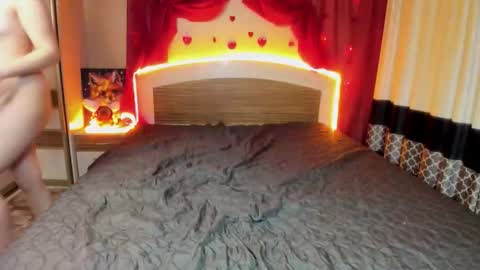 Snapshot of elsa_hot_here chatting on December 15, 2025, 1:37 pm Elsa online show from December 15, 2025, 1:37 pm