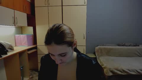 Snapshot of elsa_hot_here chatting on January 15, 2026, 9:47 am Elsa online show from January 15, 2026, 9:47 am