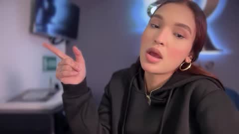  ELSA  online show from September 30, 2025, 2:44 pm