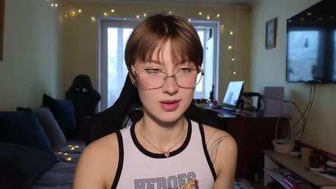 elsaangel online show from December 18, 2025, 3:23 am