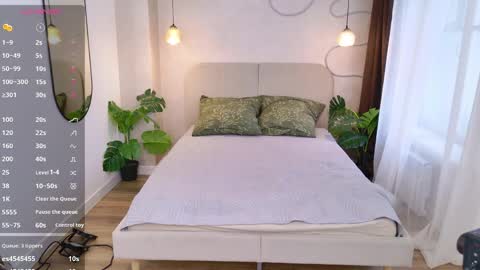 Erica  online show from April 23, 2026, 1:46 pm